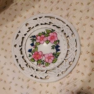 Wild roses, hand embroidered. Round wooden frame